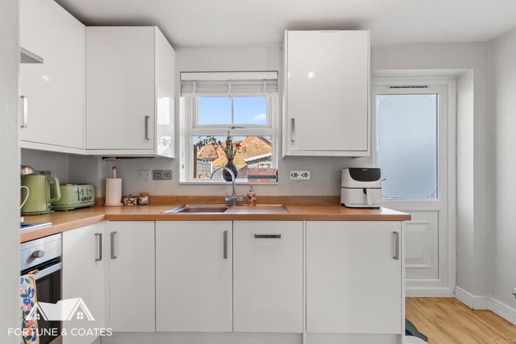 SheldonClose_10.jpg