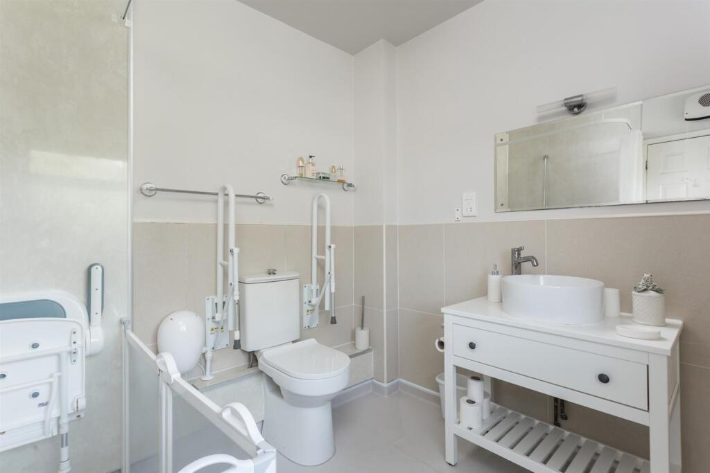 Principal Bedroom Suite