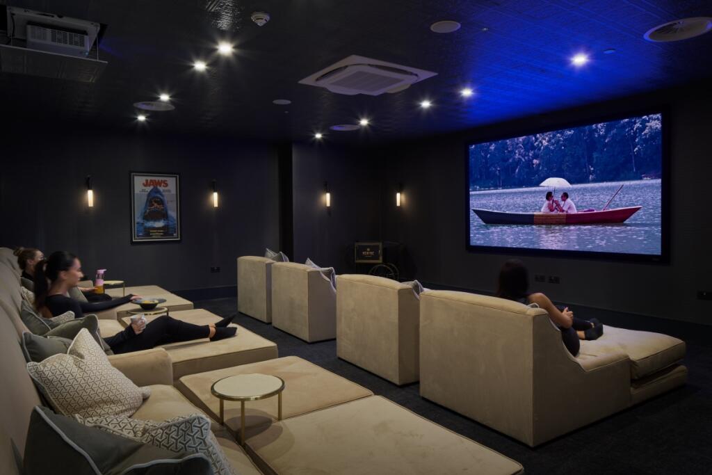 NewVictoria202309...