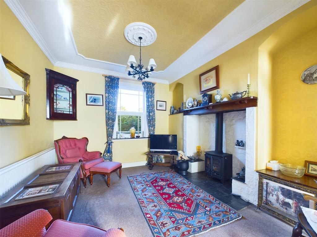 Living Room/Dining Room