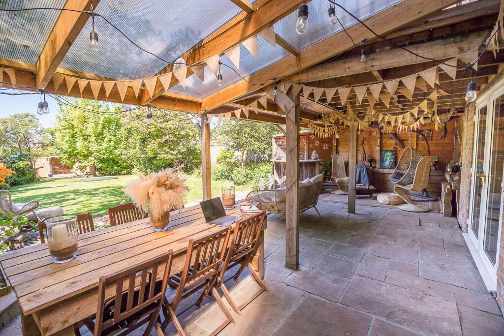 Outside Entertaining Area