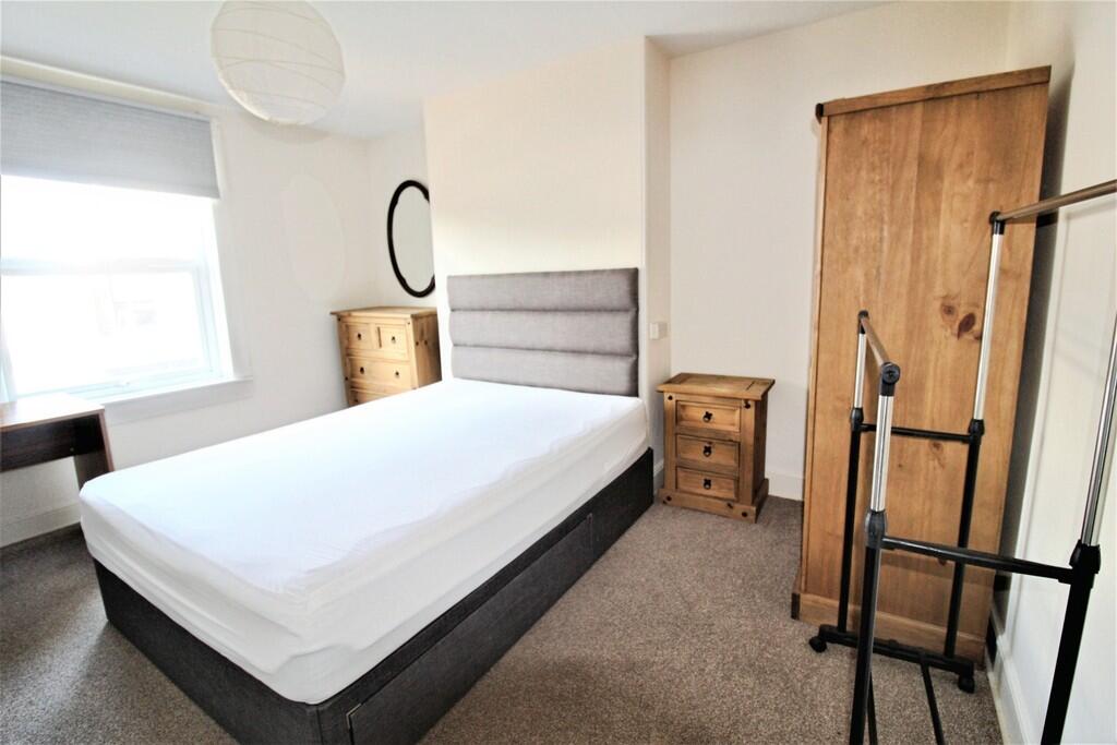 2daf53b1-Bedroom ...