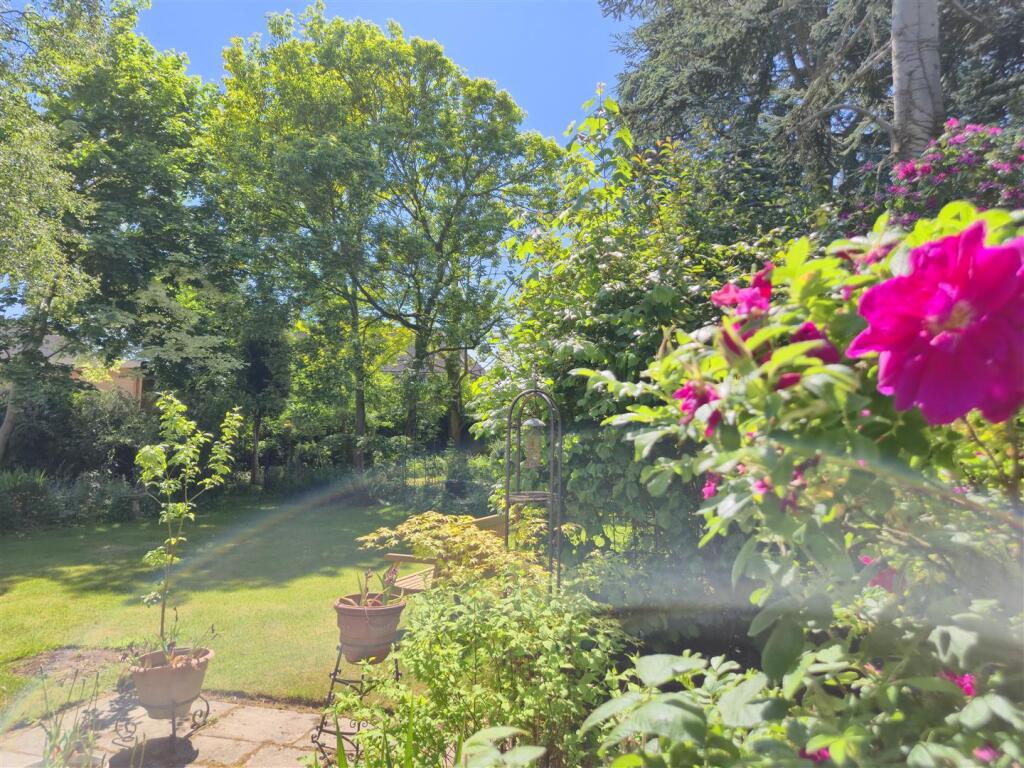 South Facing Private Rear Garden