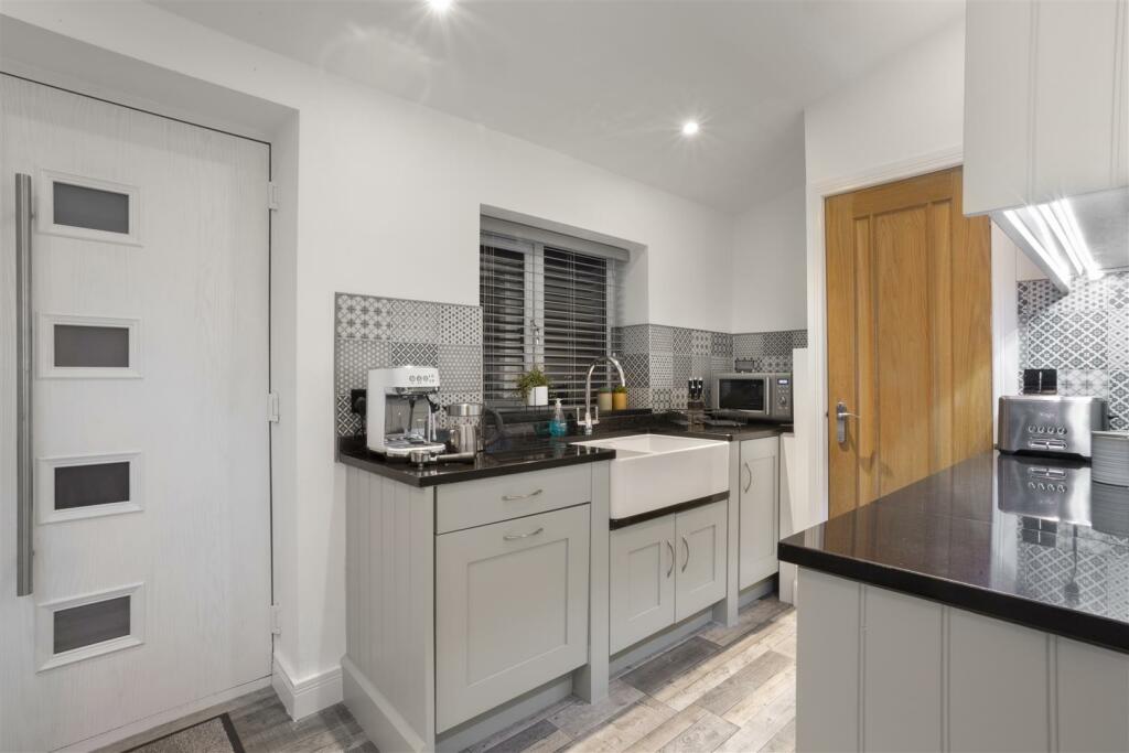 Kitchen - 01 copy.jpg