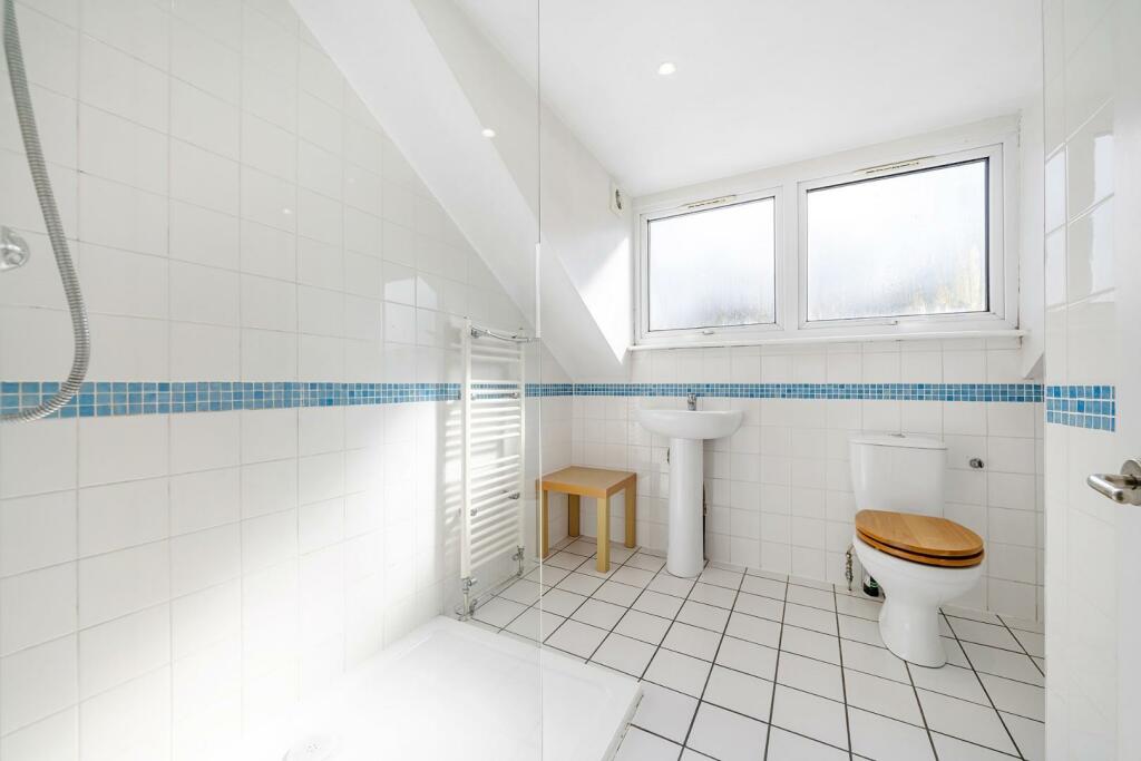Ensuite.jpg