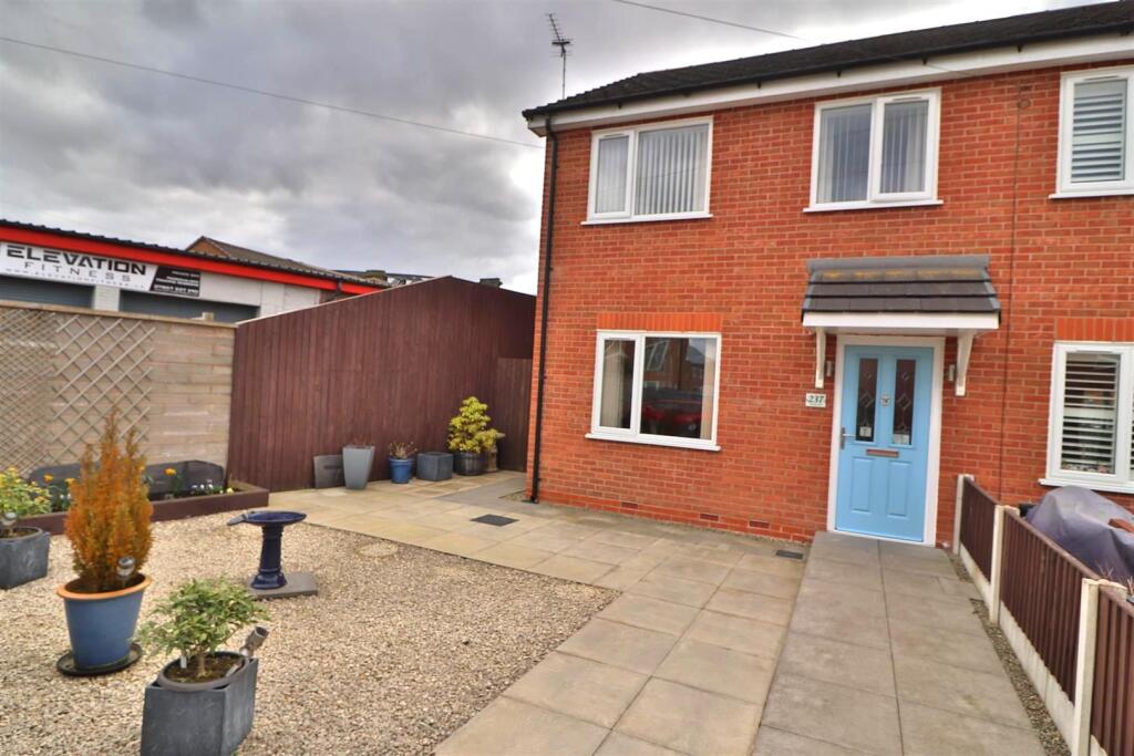 237 Thelwall Lane 1.jpeg