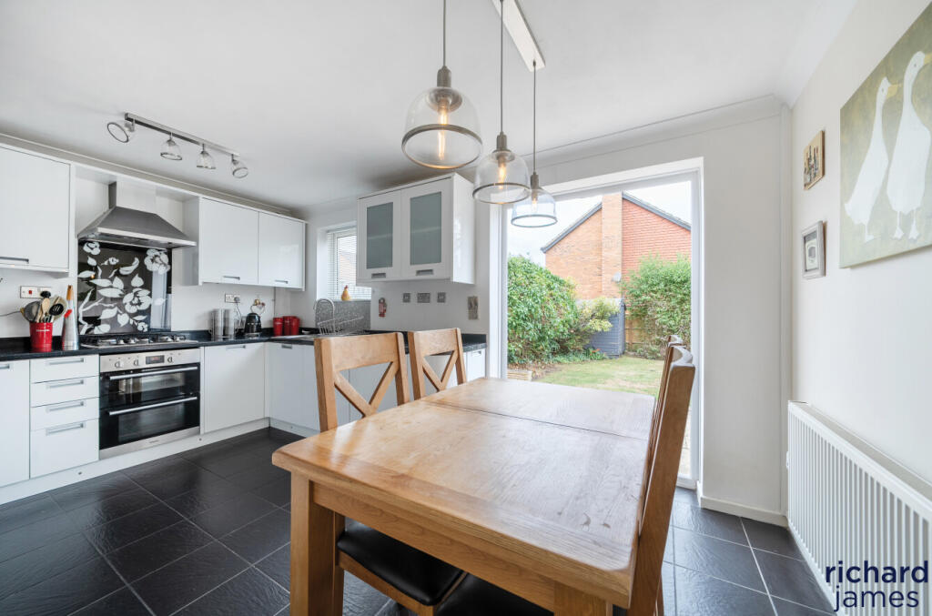 bcbb215cdc204941ad175b79321de76b