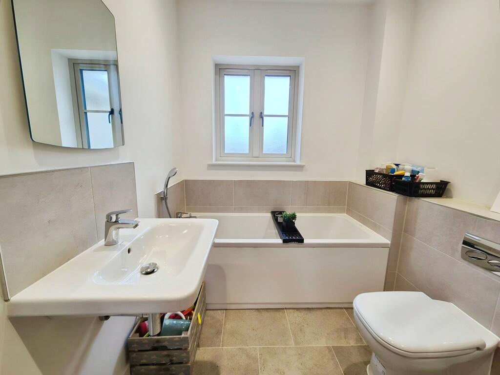 b397c51c-10000300...