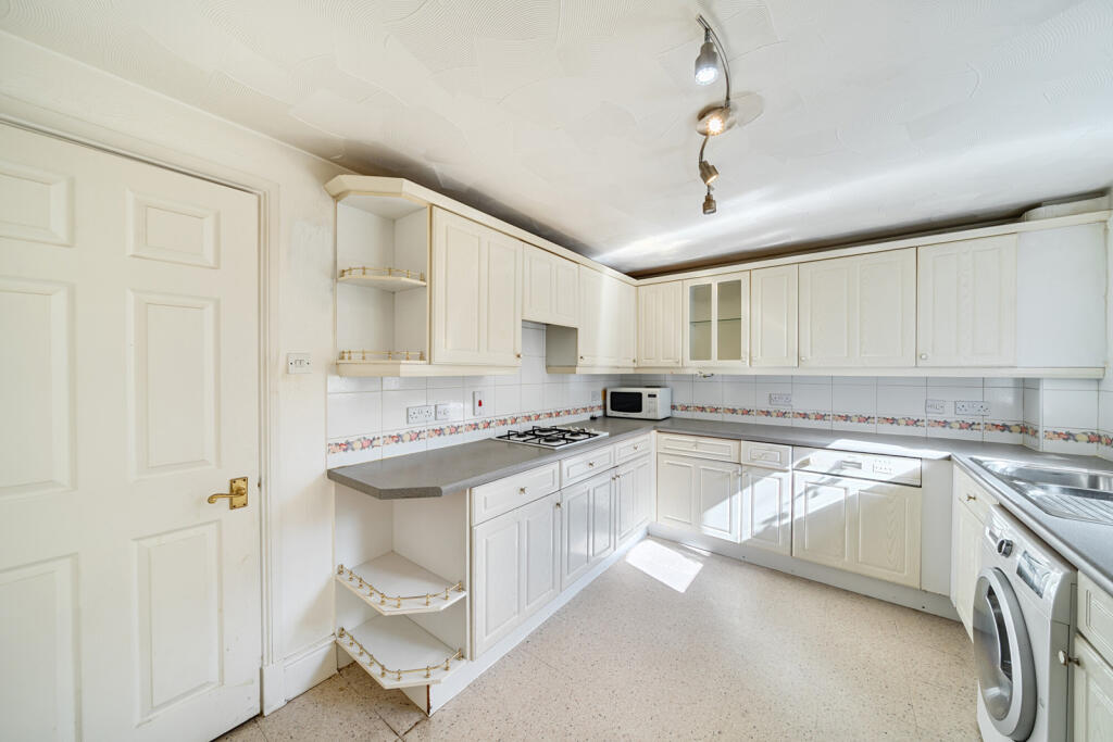 1350815-13-68c002...