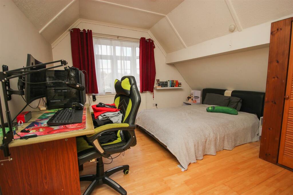 bed 2..jpg