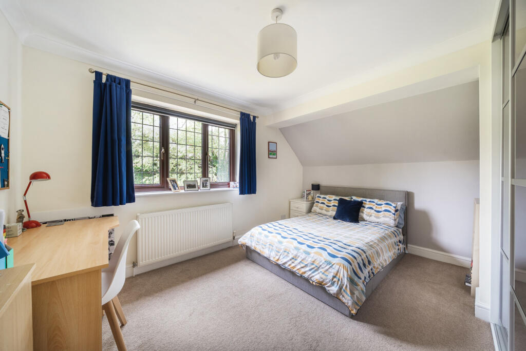 1347001-42-68b846...