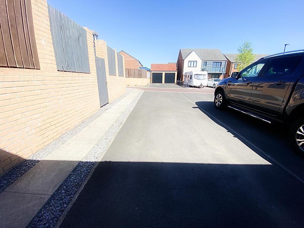 Garage &amp; Parking