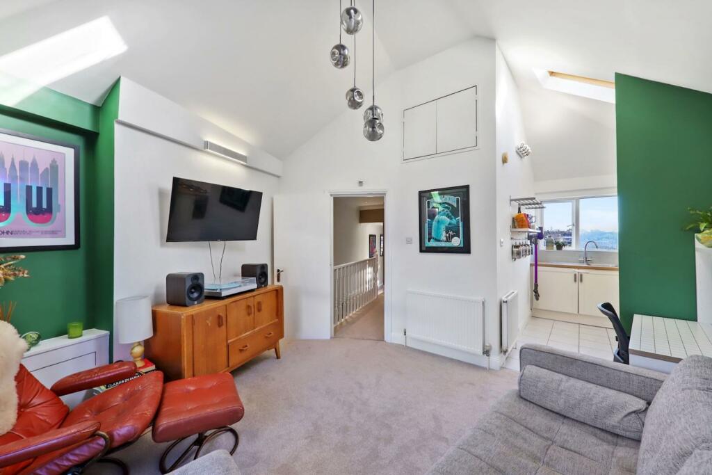 04-70f7JHPropWorld - 233b Dartmouth Road - 12 (1)-