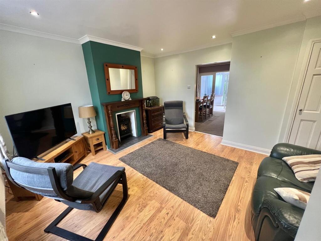 Bramleys Estate Agents - The Drive - Hipperholme (