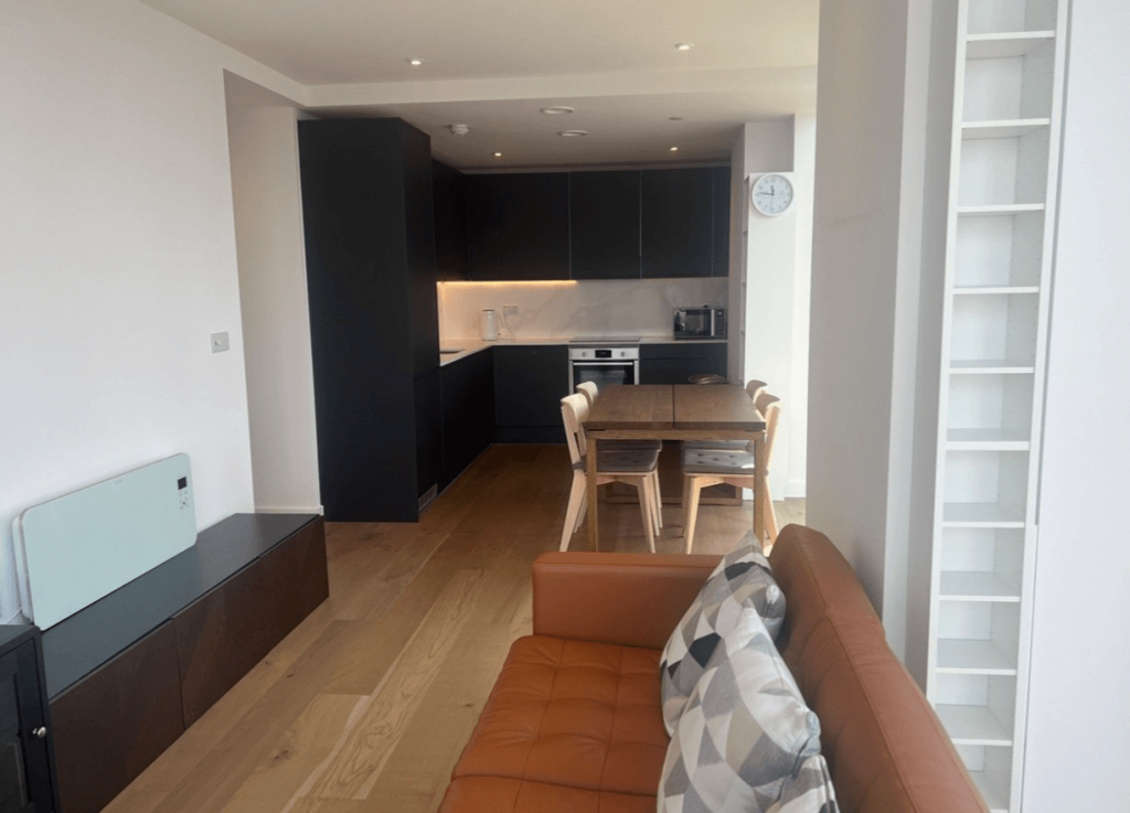 Mitcham Ln, London SW16, UK
