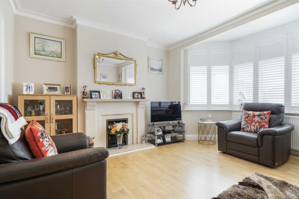 1 St. Andrews Close - VHVXJrtglcyMj6YxXiE4.jpg