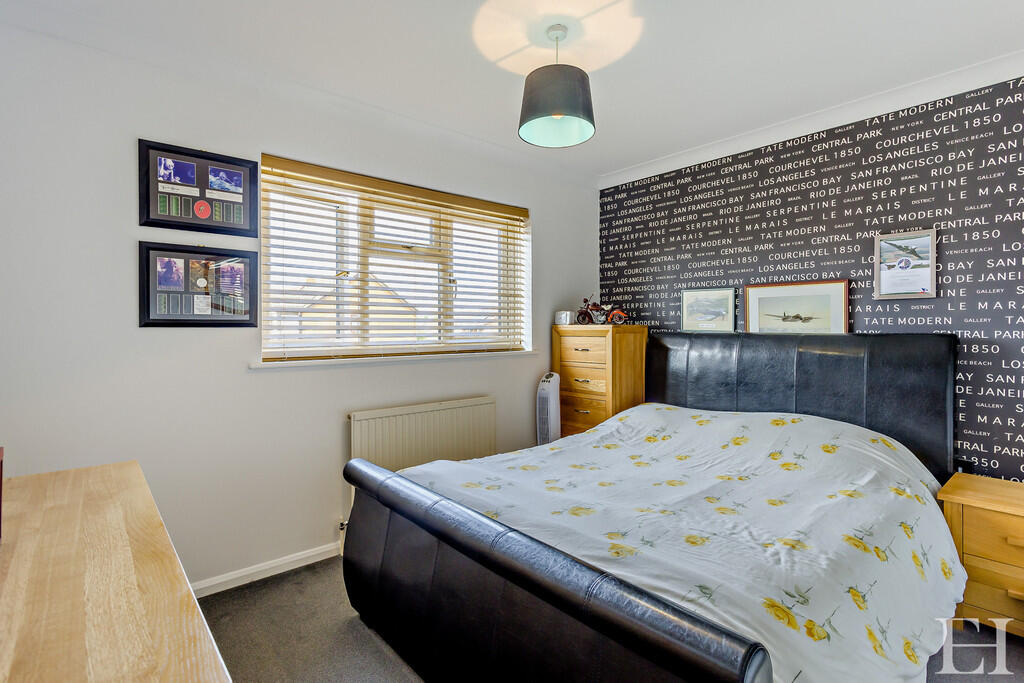 8646478-interiorW...