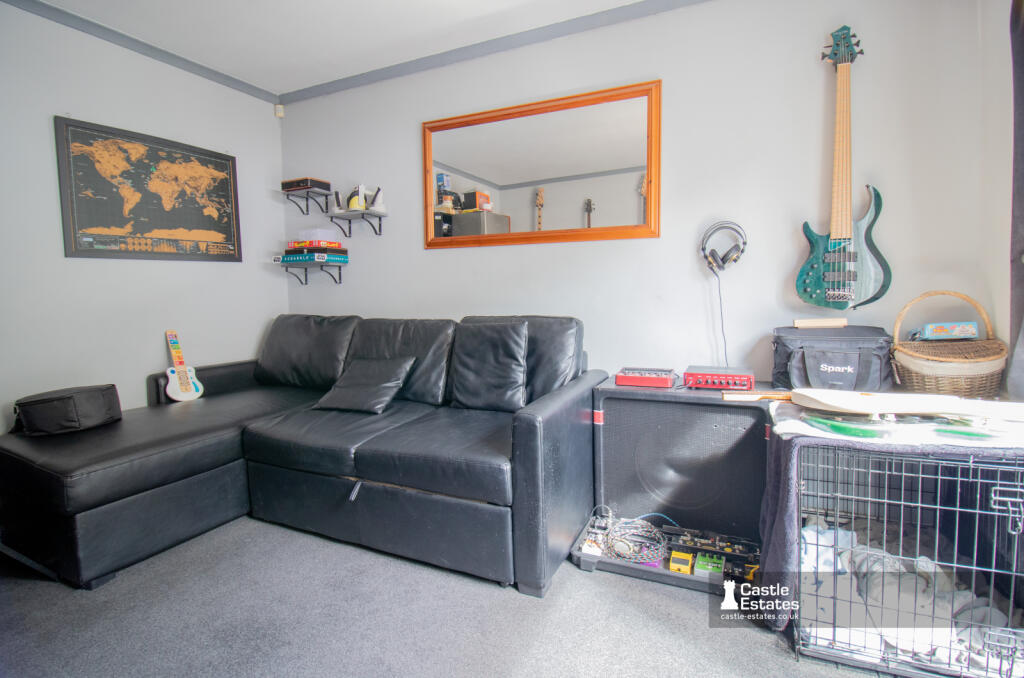 Bedroom/Study