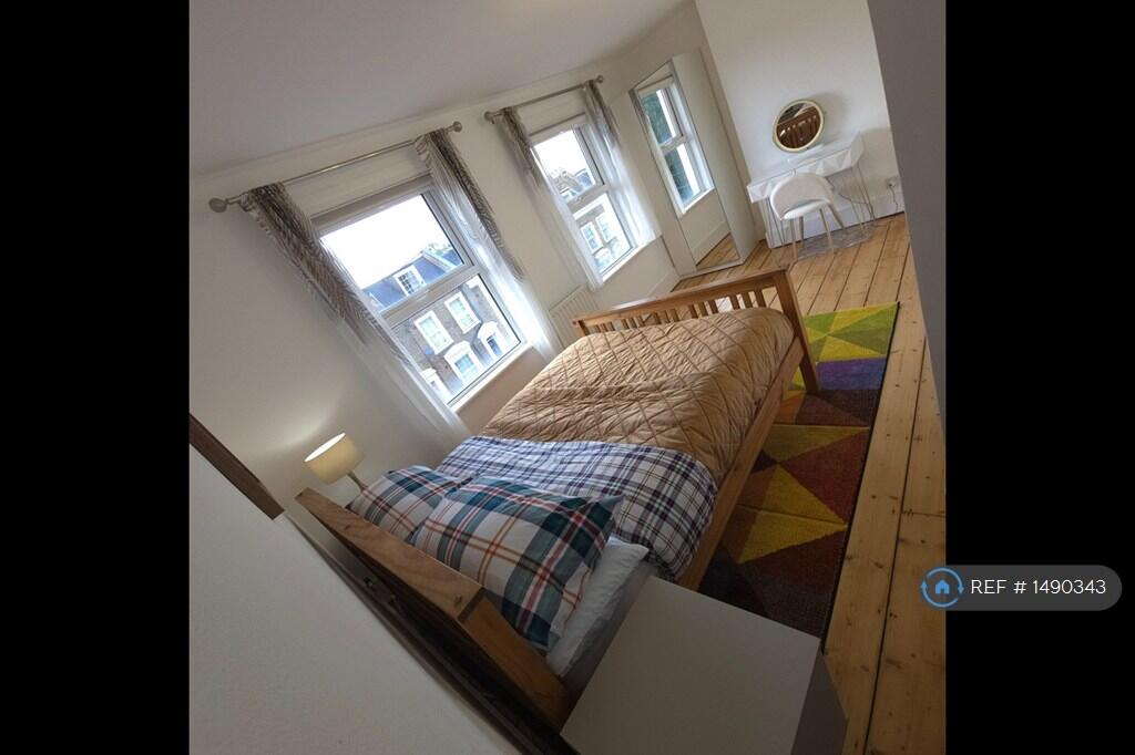 Bedroom Two/ Ensuite