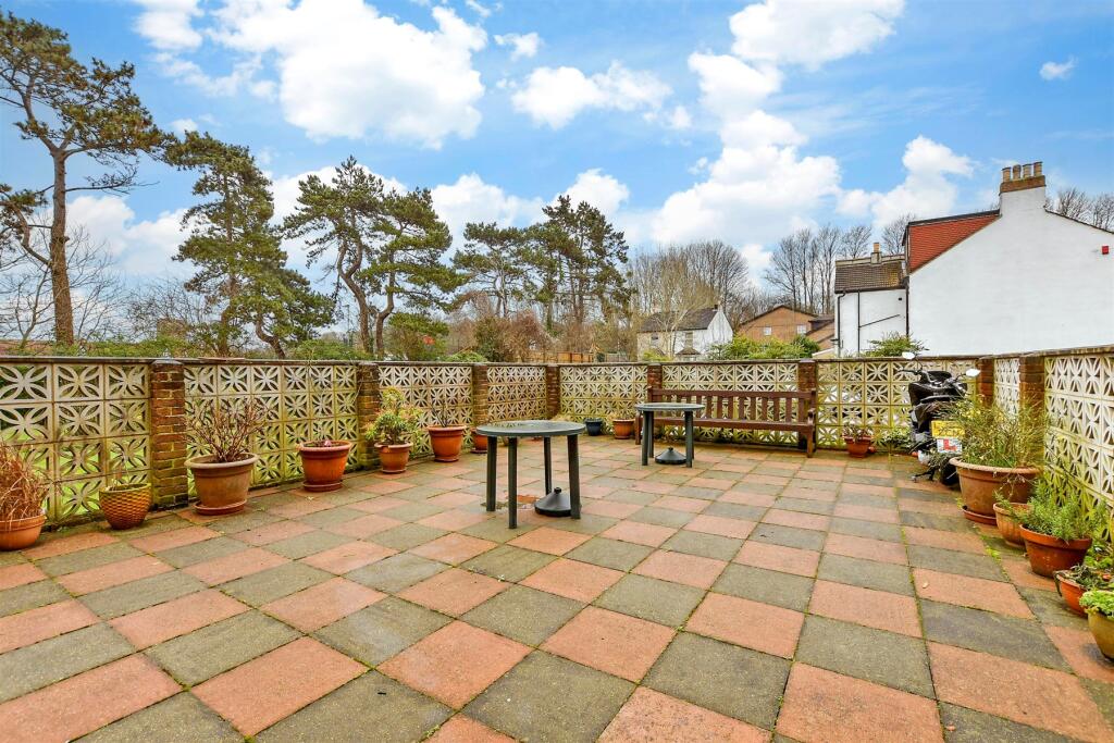 Patio / Decking