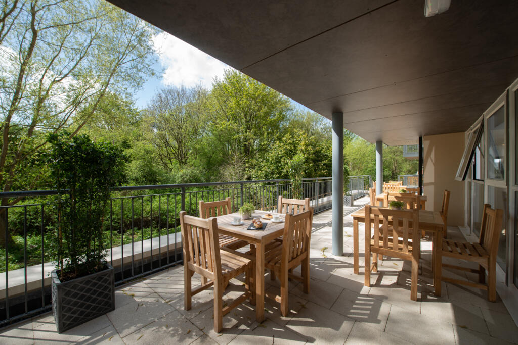 Homeowners Lounge Patio  