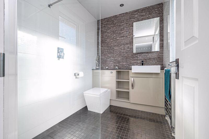 En Suite Shower Room