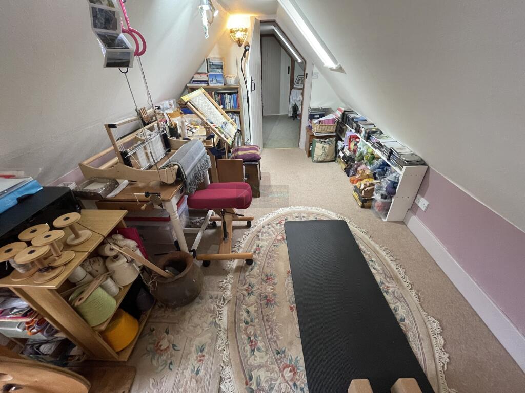 Bedroom 3b.JPG