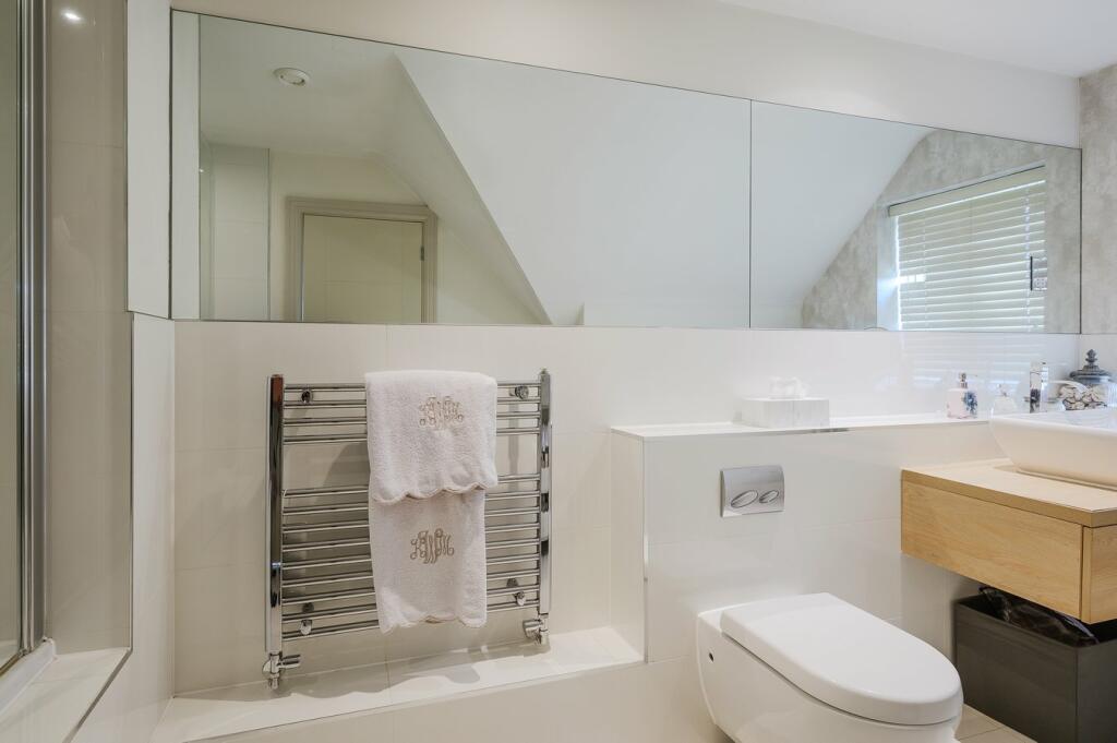 Bedroom 2 Ensuite