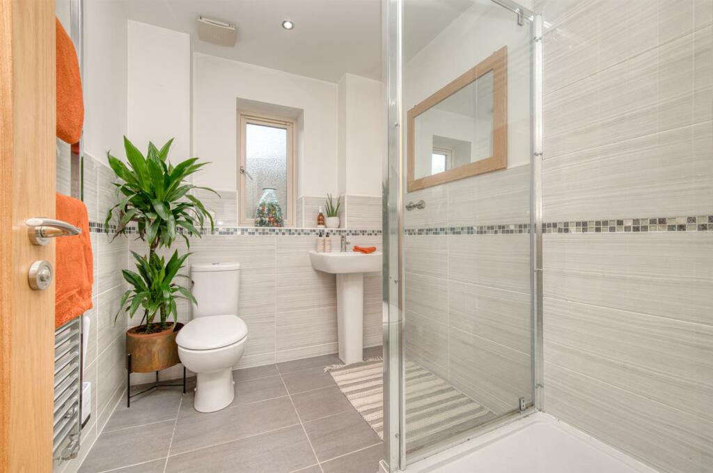 Bedroom One en-suite