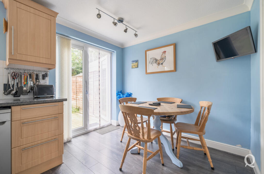 ffd98095-3a19-4b7...