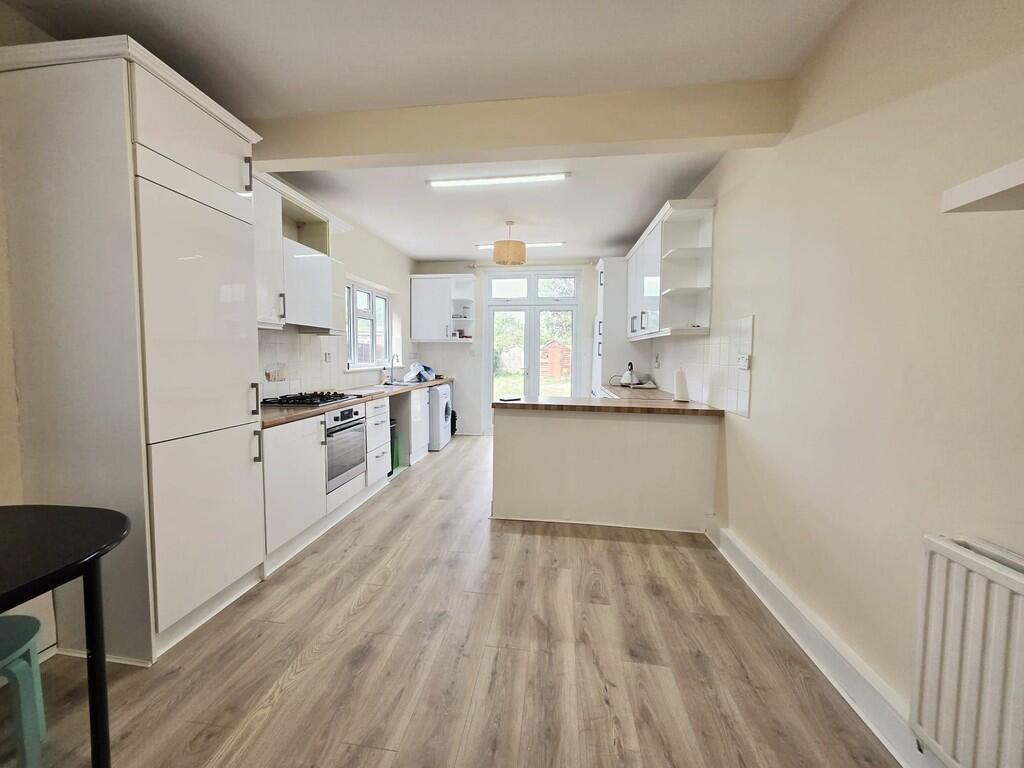 IMG-20250730-WA00...