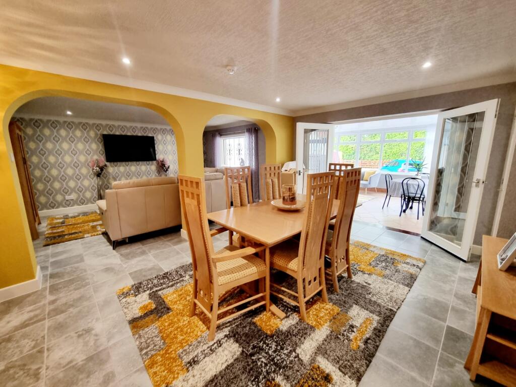 ad61d898-d3b6-4f02-a5c0-63c747148e2d