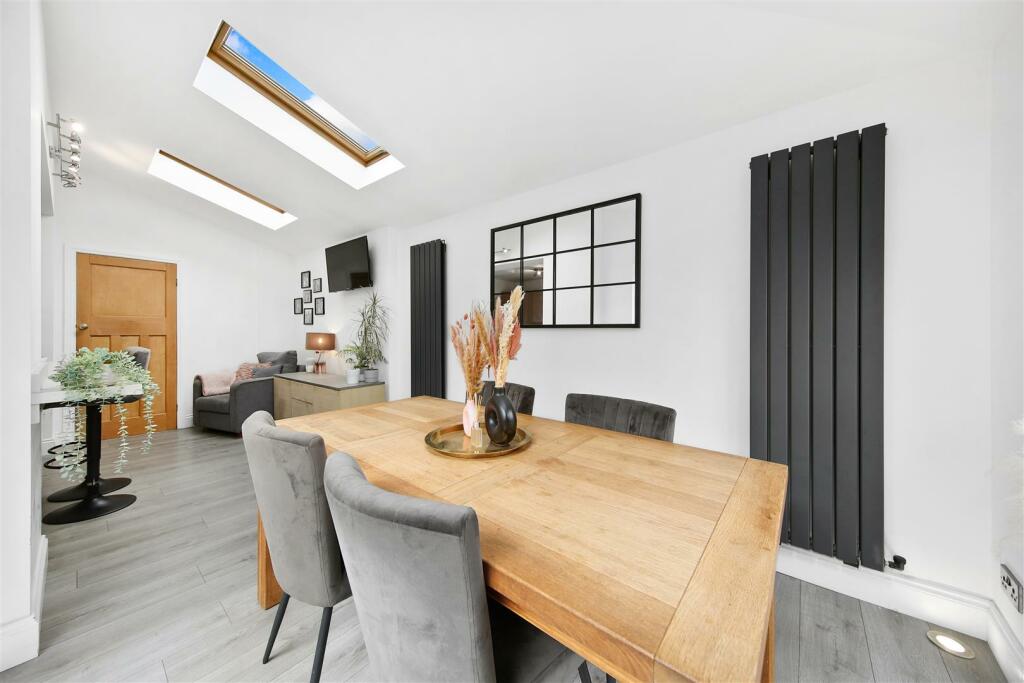 Dining Room.jpg