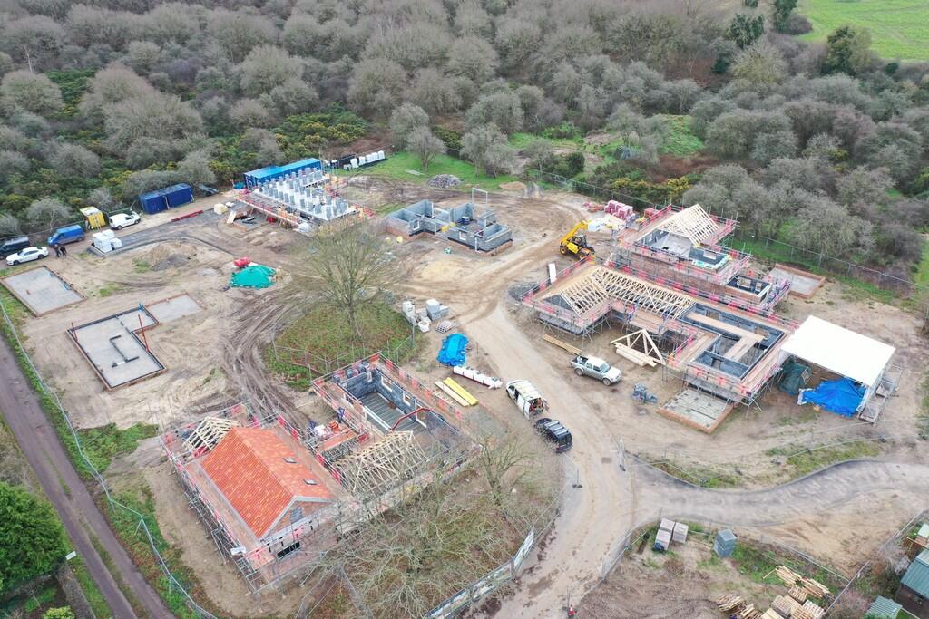 IMG-20250103-WA00...