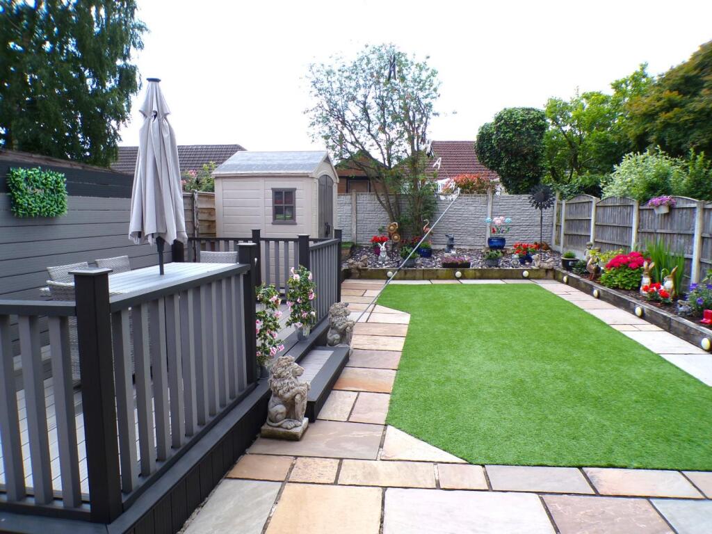 CambridgeRd4gdn1.JPG