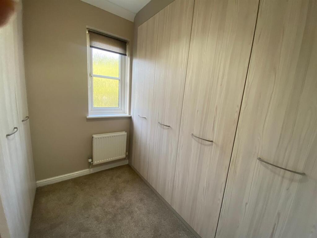 DRESSING ROOM.jpg