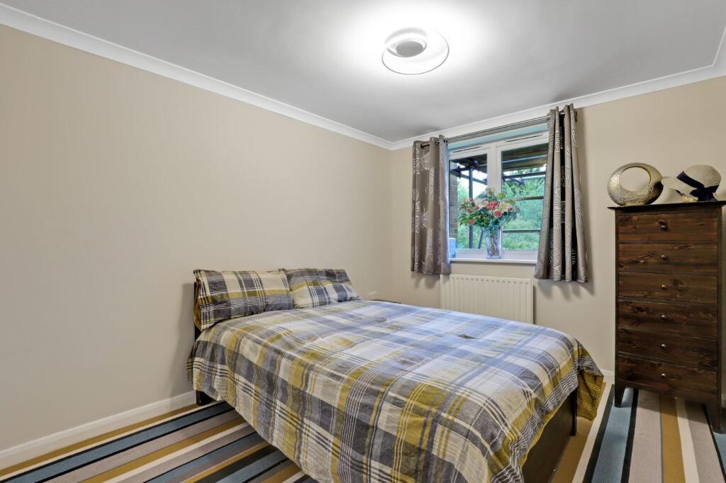 08-67e4JHPropWpen - 7 Glade Court - 13.jpg