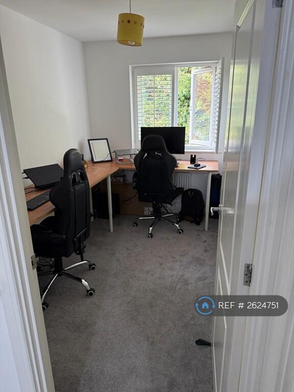 Single Bedroom  / Study