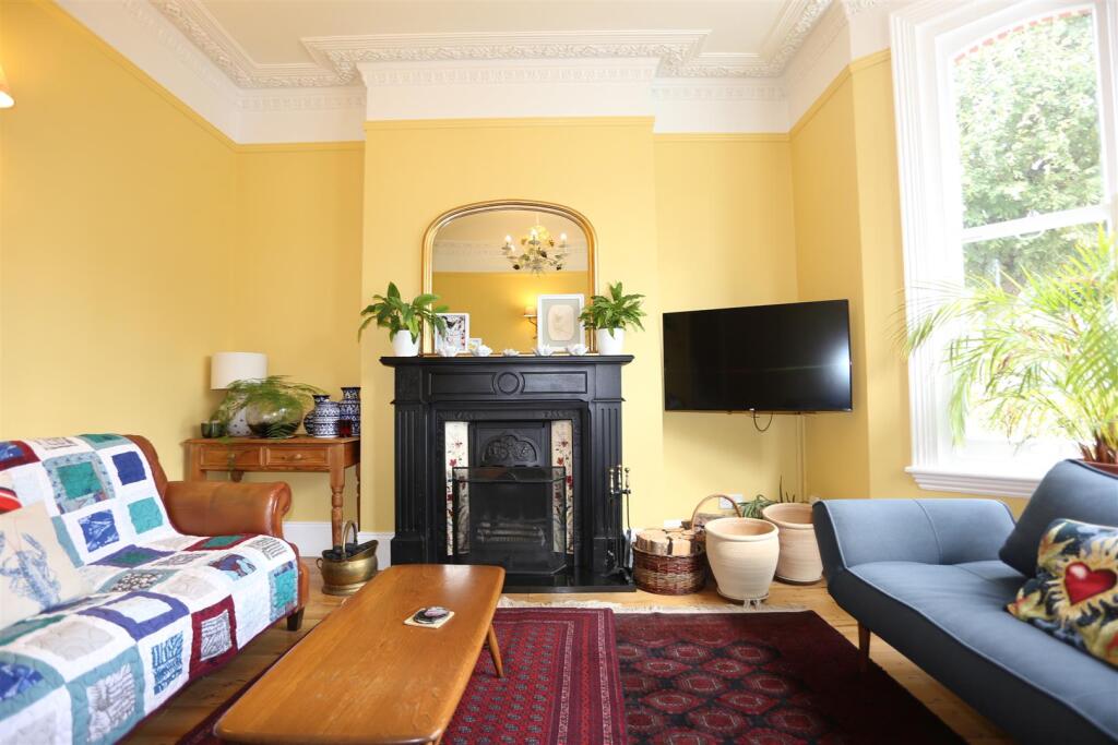 52 WALSINGHAM ROAD (36).JPG