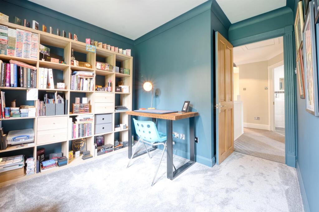 Bedroom One to landing.jpg