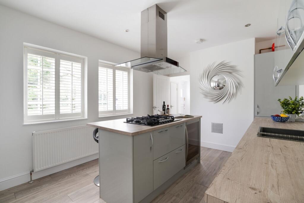 67610_Hare-Hatch-...