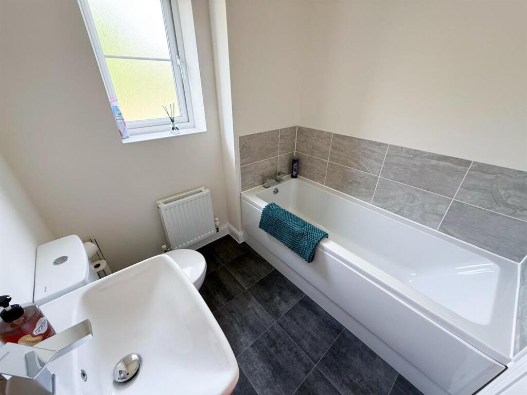 Three Bed Detached in Silsden 13.jpg