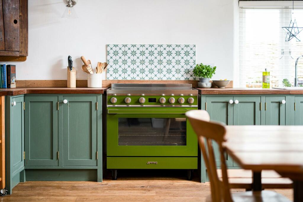 Kitchen_4.jpg