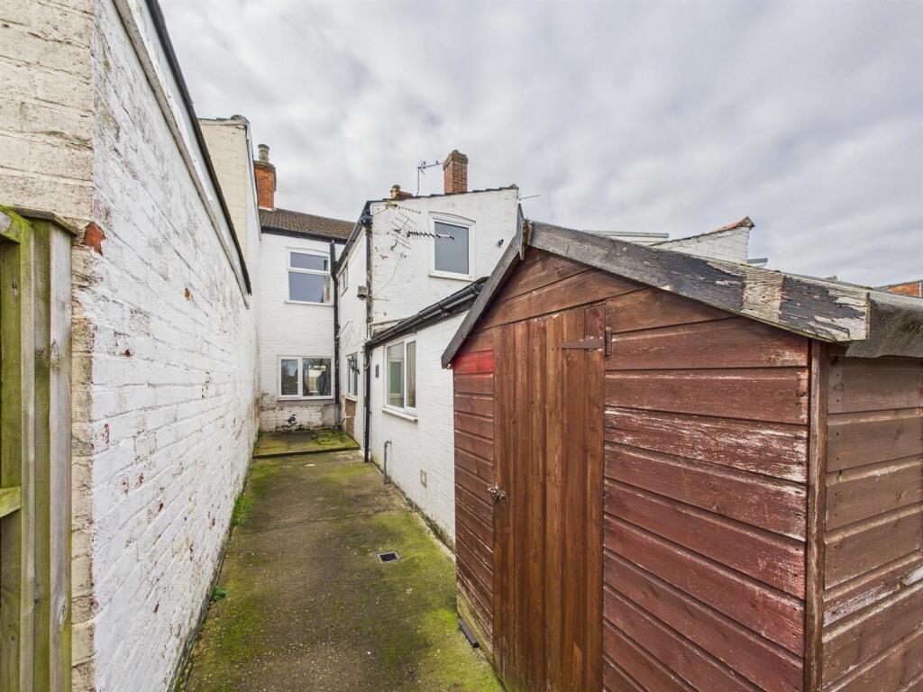 92 Freiston Road  (31).jpg