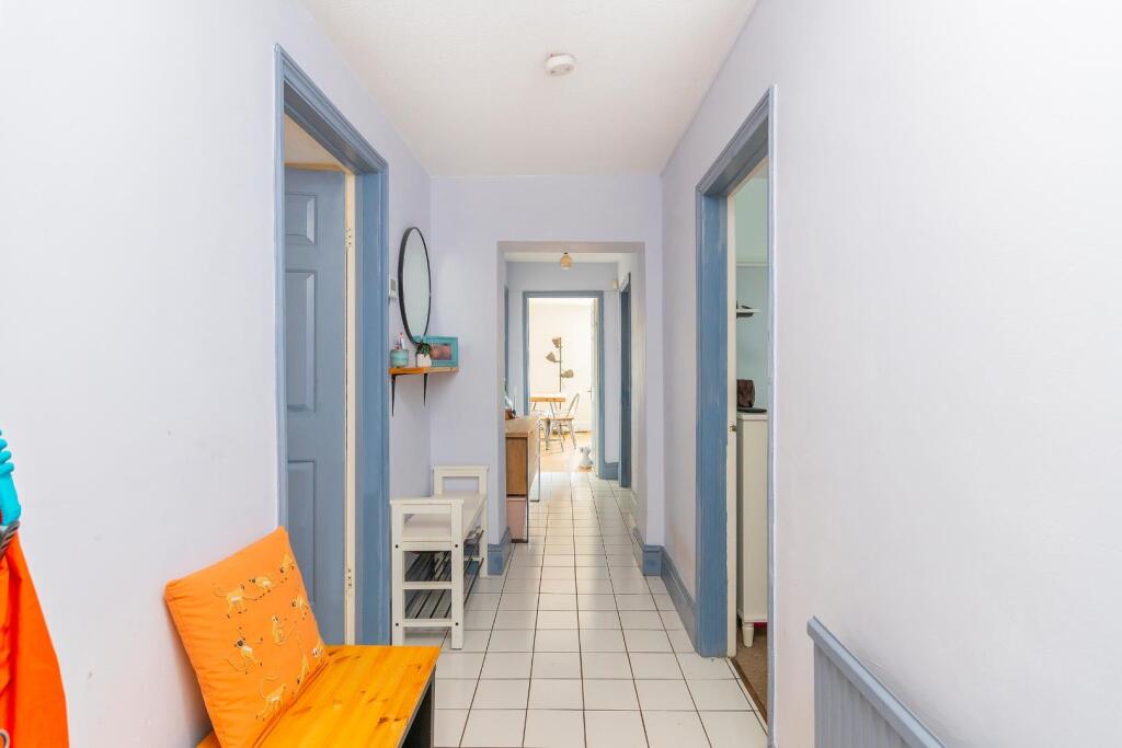 DAORDLEIFGNIRPS57FG - Hallway A.jpg