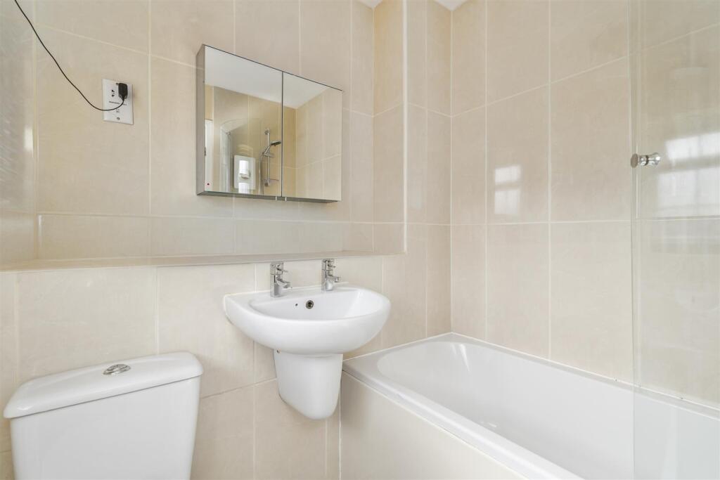 6 Stapenhall Road_20.jpg