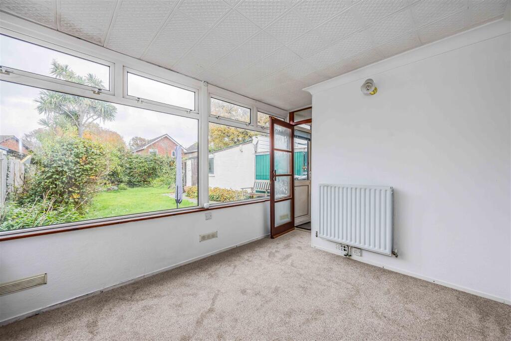 66 Durley Avenue, Cowplain-Small-PorticoMarketing-