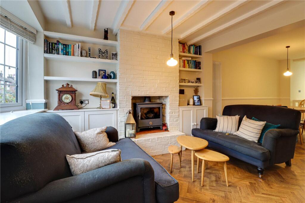 Sitting/Dining Room