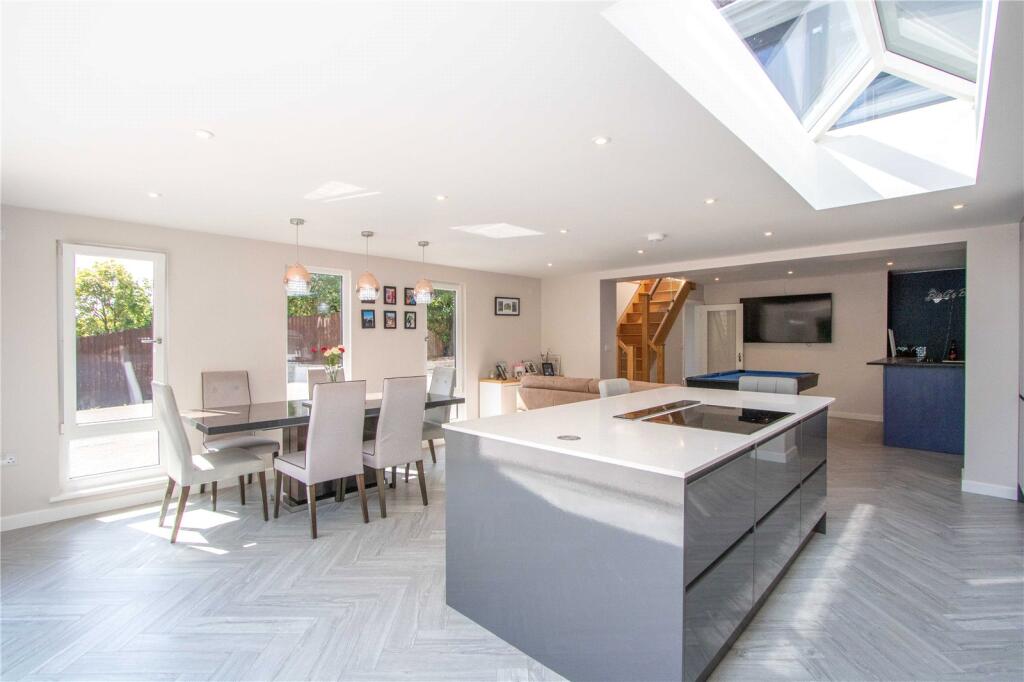 Kitchen/Diner/Family