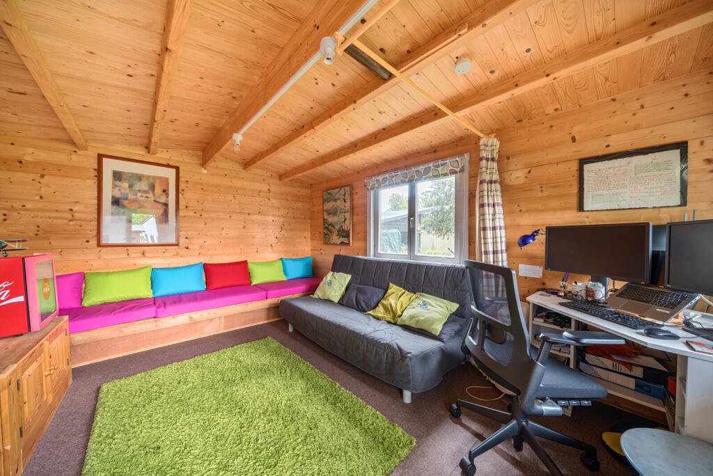 57-68222f8a8aaff-...